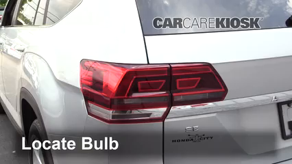 2018 Volkswagen Atlas SE 3.6L V6 Lights Brake Light (replace bulb)